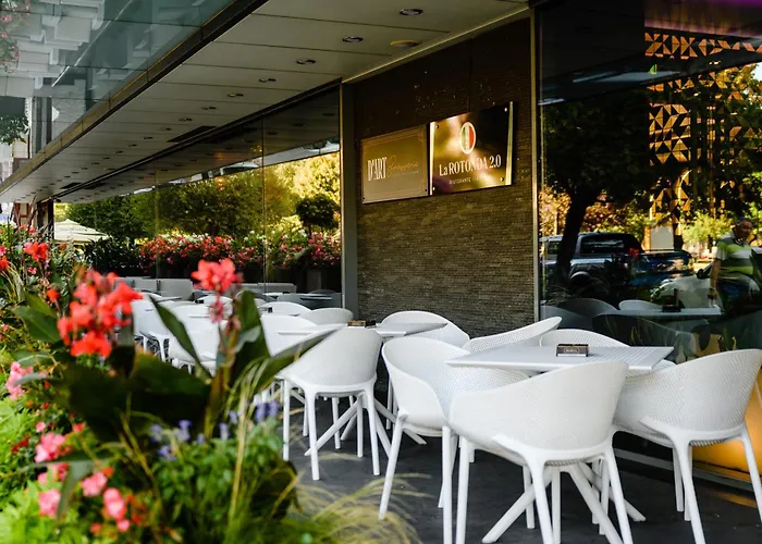 Plaza V Executive Hotel