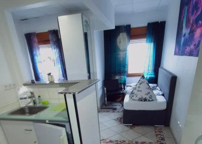 Hostel BoardingHouse Sinsheim zentral am Burgplatz