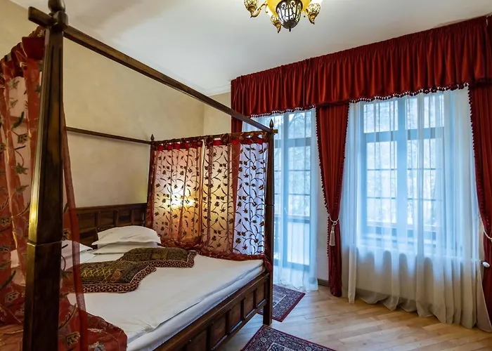 Hotel Regal 1880 - Boutique Hotel In Parcul Central Sinaia
