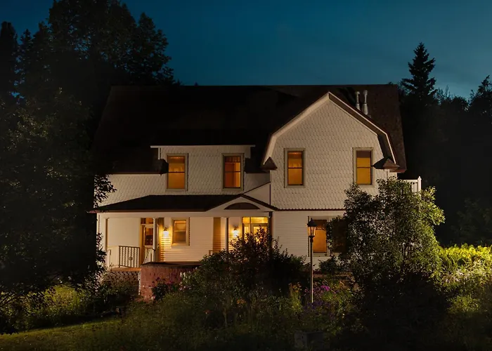 Pinehurst Inn Bed & Breakfast Bayfield