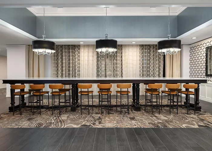 Hampton Inn And Suites Cincinnati - Downtown