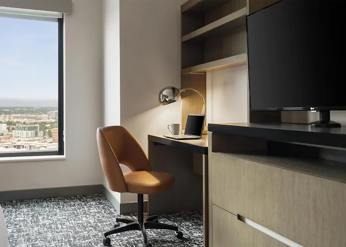 Hyatt House Denver Downtown