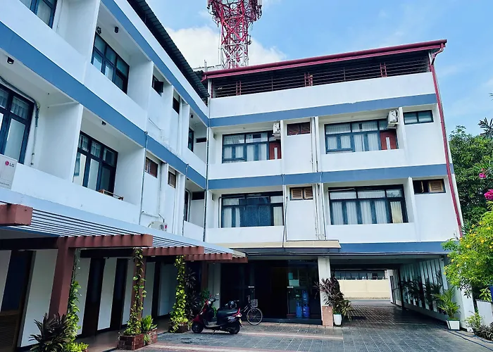 Subhas Tourist Hotel