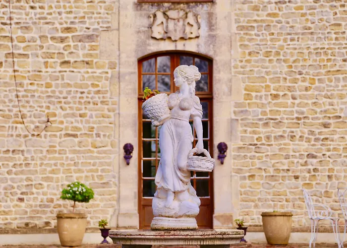 Chateau Du Bu