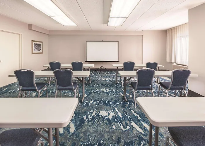 La Quinta By Wyndham Philadelphia Airport