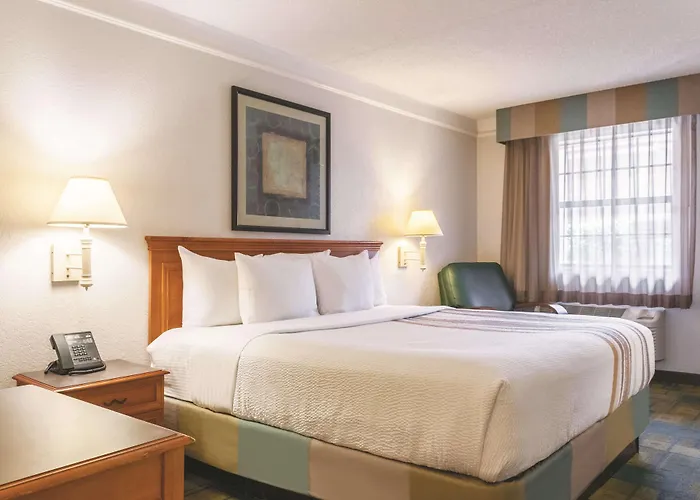 La Quinta Inn By Wyndham New Orleans West Bank / Gretna