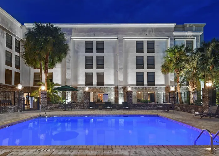 Hampton Inn Patriots Point
