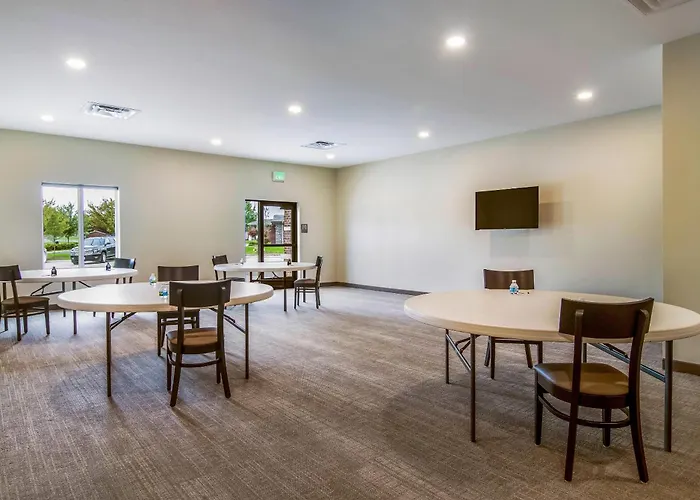 Comfort Suites Wooster Near University Campus