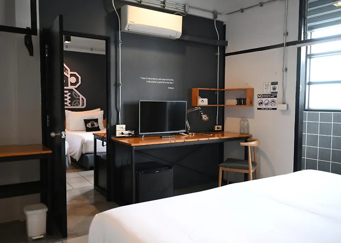 Blu Monkey Hotel Surat Thani
