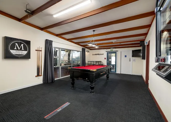 Makikihi Country Hotel