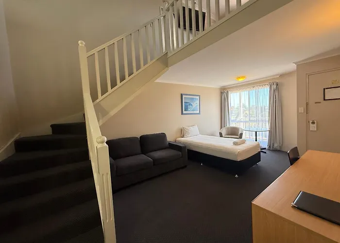 Harbour Sails Motor Inn