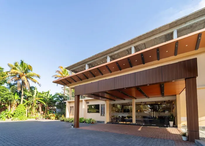 Treebo Grand Vistara Airport Suites, 500M From Cochin International Airport