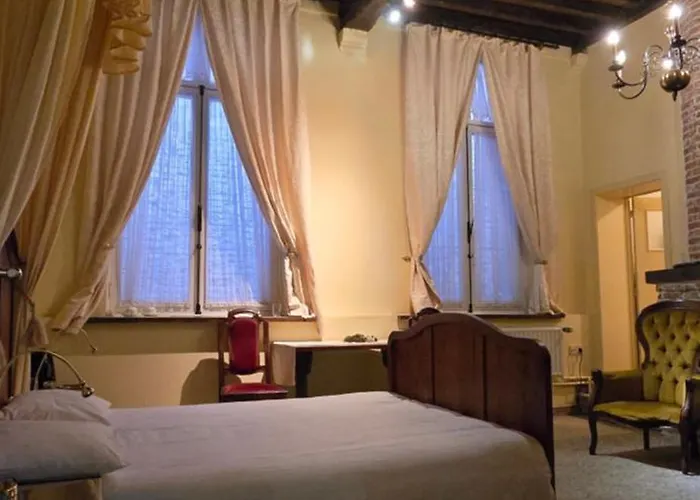 Erasmus Hotel