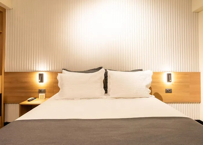 Monaco Hotel & Convention By Easy Class