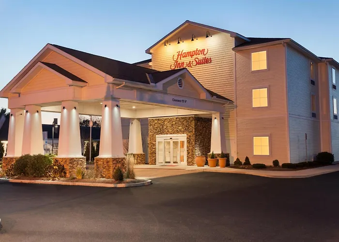 Hampton Inn & Suites Mystic
