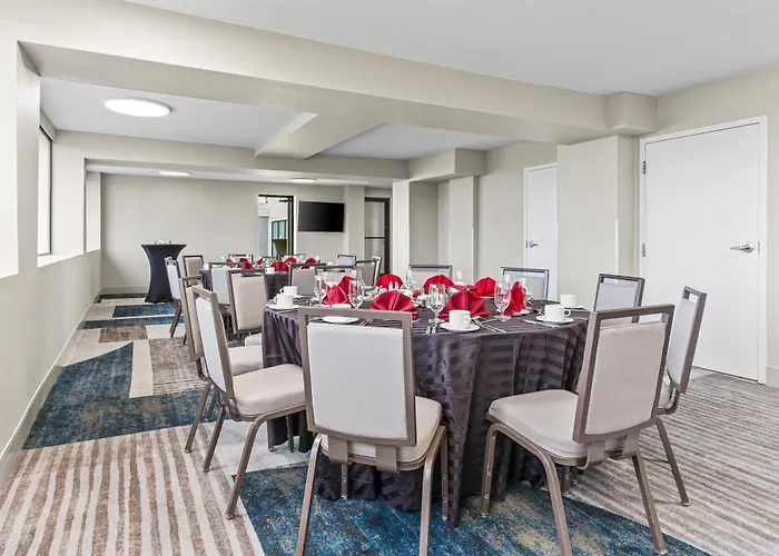 Hilton Arlington National Landing