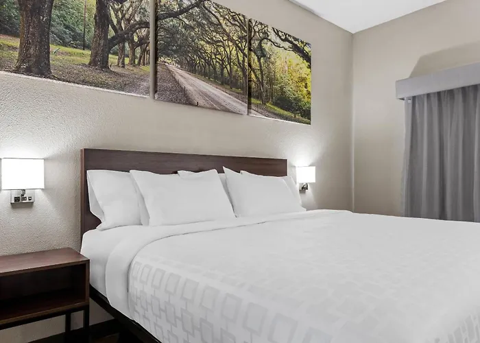 Jesup Inn & Suites