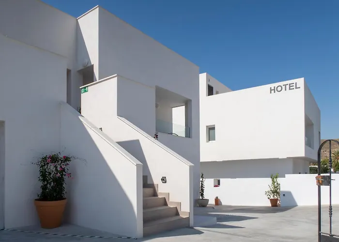 Hotel Senderos Agua Amarga 