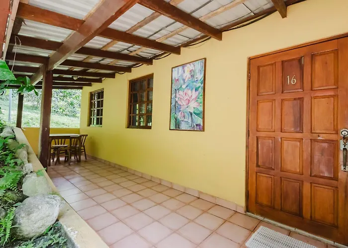 Hotel Tres Banderas