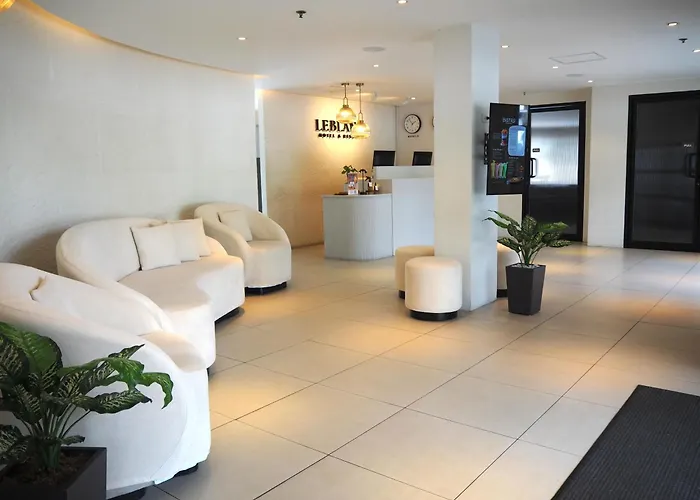 Leblanc Hotel