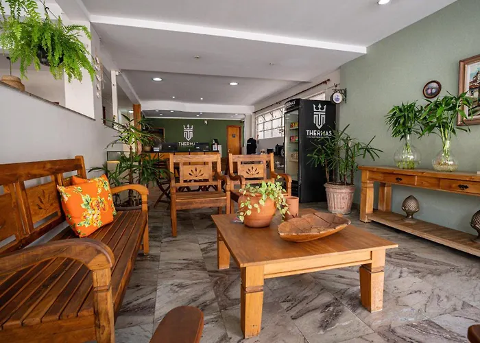 Hotel Thermas da Mantiqueira - Poços de Caldas - De frente para a Praça Central e Relógio Floral