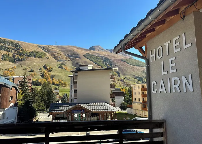 Logis Hotel Le Cairn