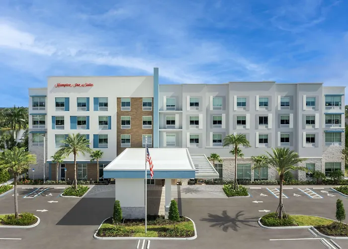 Hampton Inn&Suites Naples South