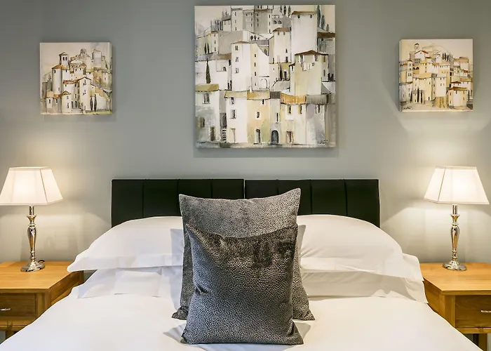 The Lodge Rooms @ Carus Green