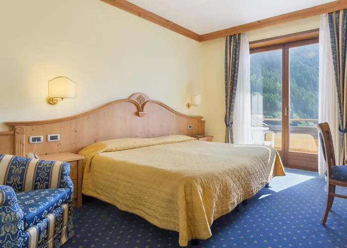 Ariston Lake View Hotel
