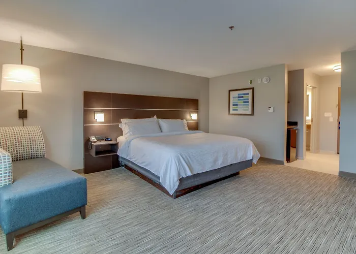 Holiday Inn Express & Suites - Union City By Ihg