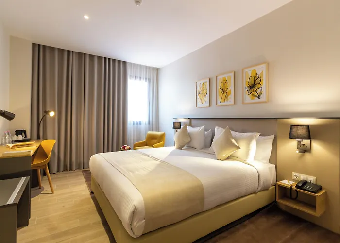Golden Tulip Opera Alger
