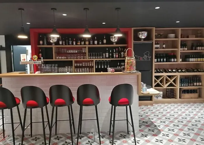 Logis Hotel Angers Sud