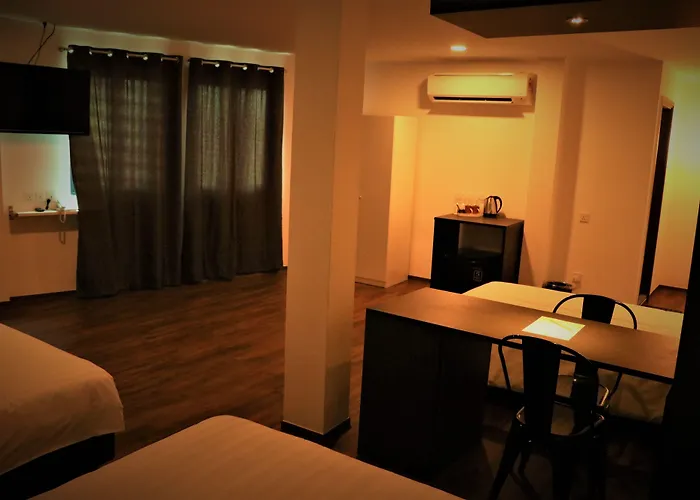Hotel Longhouse
