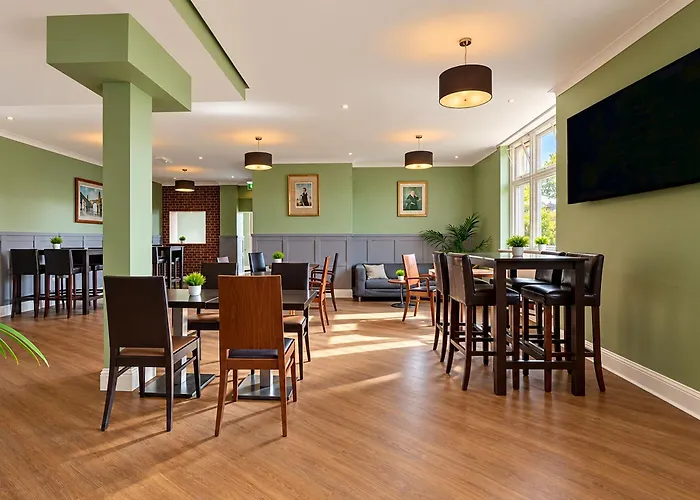 Belvilla Crewe Arms Hotel
