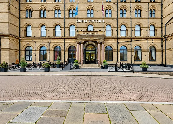 The Victoria Hotel, Bradford By Sunday
