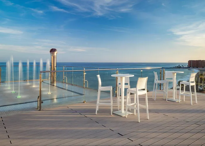 Hotel Las Arenas Affiliated by Meliá