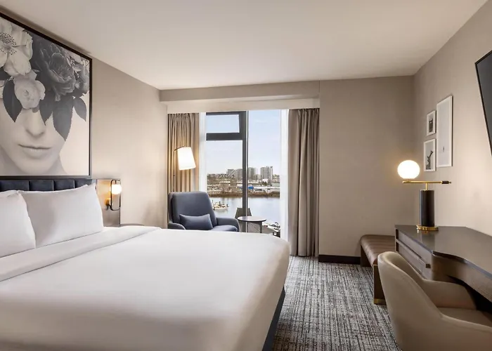Radisson Blu Vancouver Airport Hotel & Marina