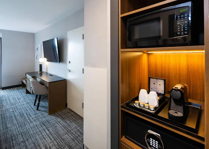 Radisson Blu Vancouver Airport Hotel & Marina