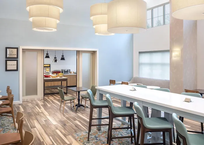 Hampton Inn & Suites Berkshires-Lenox