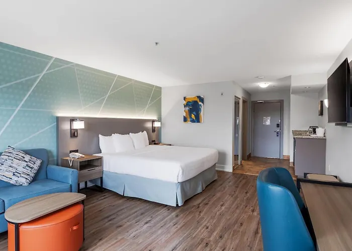 Comfort Inn & Suites Surrey