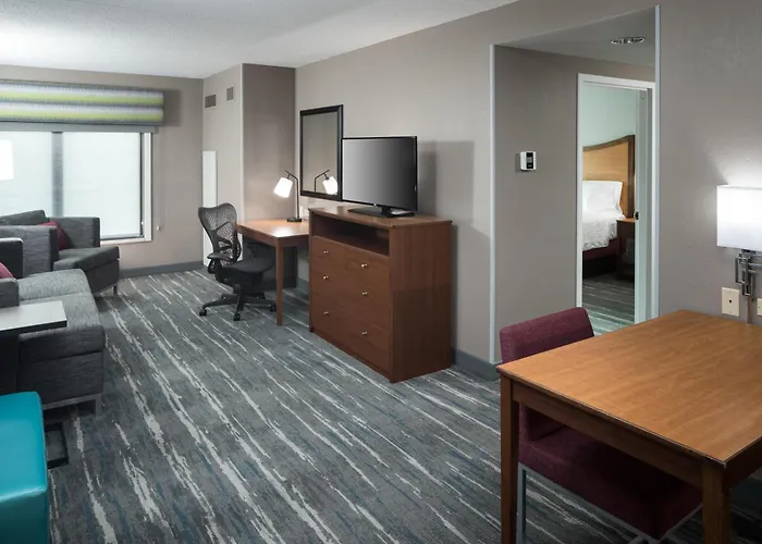 Hampton Inn & Suites Chicago North Shore Skokie