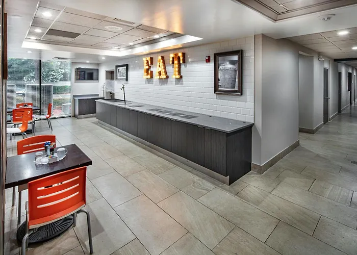 Holiday Inn Atlanta-Northlake By Ihg