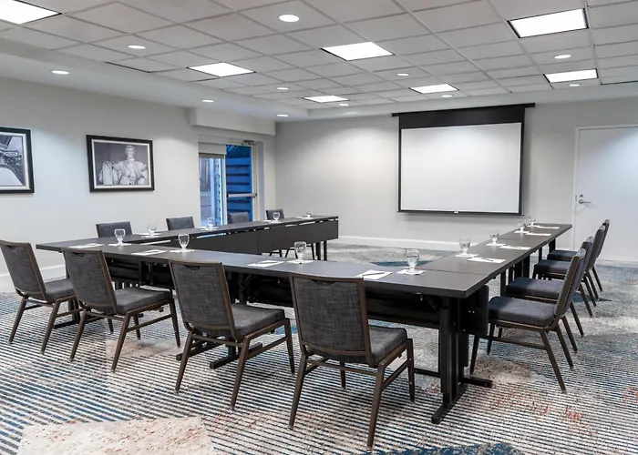 Hilton Garden Inn Arlington/Courthouse Plaza