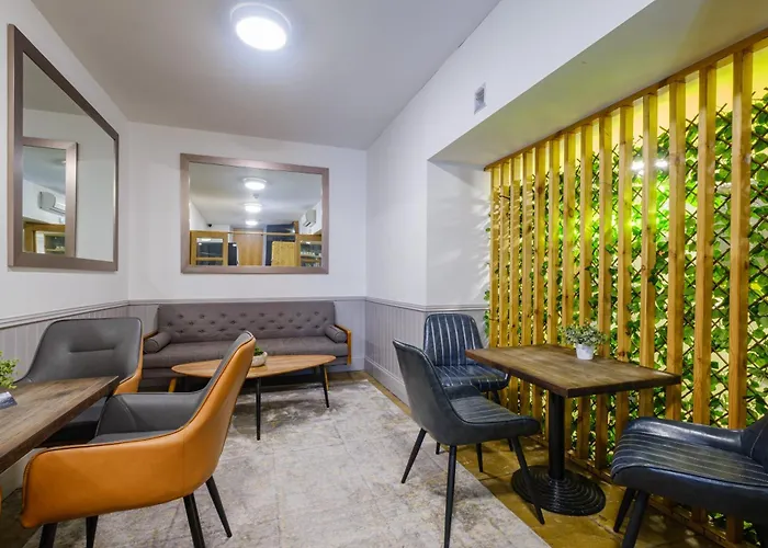 Siberia Bar & Hotel
