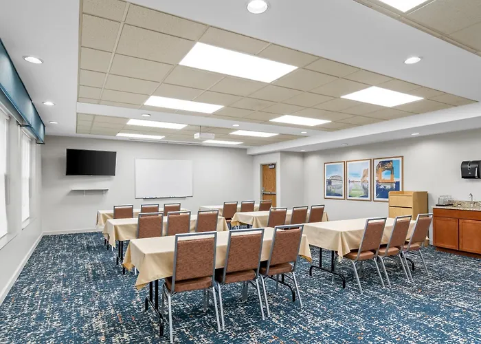 Hampton Inn Duluth-Canal Park