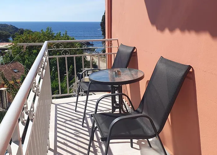 Paleo Inn Hotel
