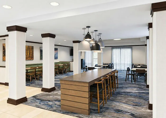 Fairfield Inn & Suites By Marriott Milwaukee Airport