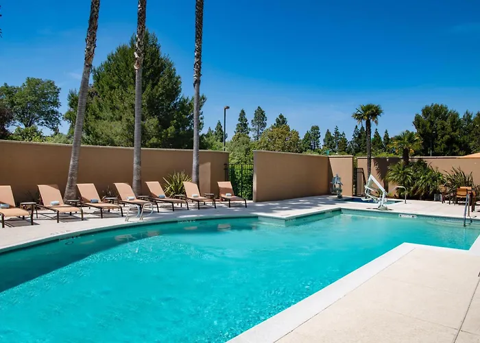 Courtyard By Marriott Newark Silicon Valley