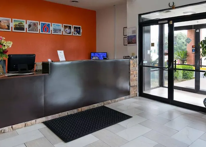 Motel 6-Montgomery, Al - Coliseum