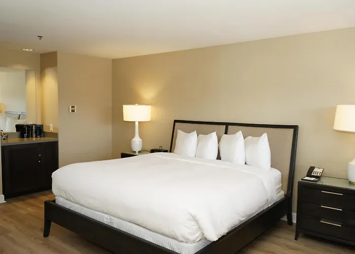 Cupertino Hotel